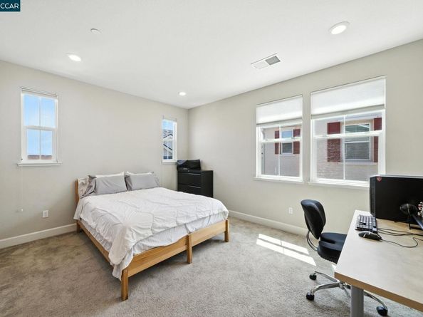 3988 Windsor, Dublin CA 94568