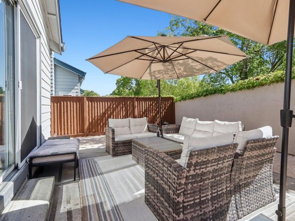 974 Clinton Pl, Pleasanton CA 94566