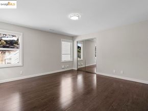 9949 Lawlor St, Oakland CA 94605