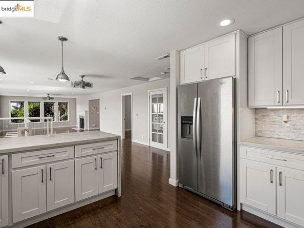9949 Lawlor St, Oakland CA 94605