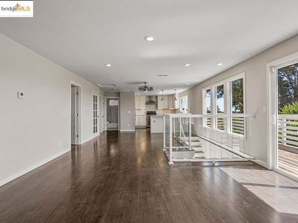 9949 Lawlor St, Oakland CA 94605