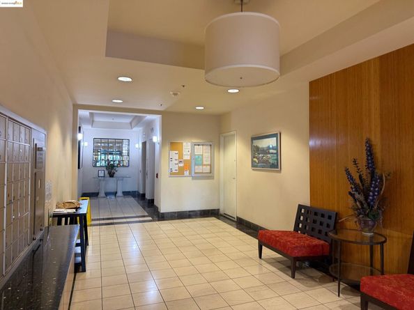 989 Webster St 453, Oakland CA 94607