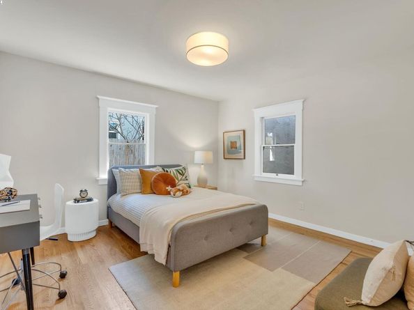 5914 Martin Luther King Jr Way, Oakland CA 94609