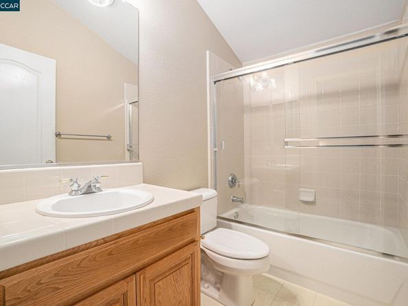 121 St Nazaire Ct, Martinez CA 94553