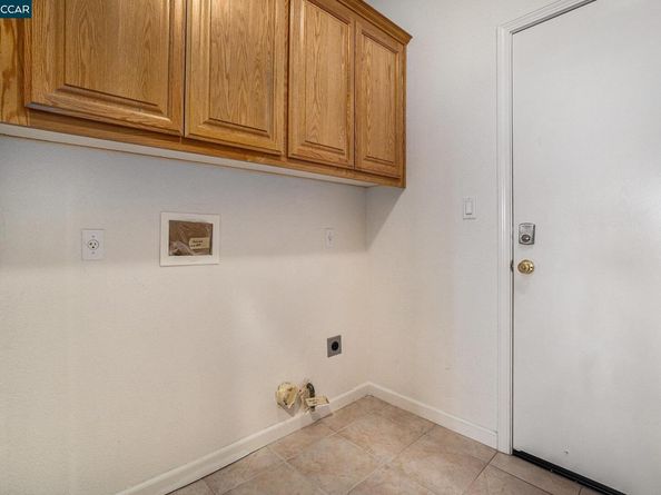 121 St Nazaire Ct, Martinez CA 94553