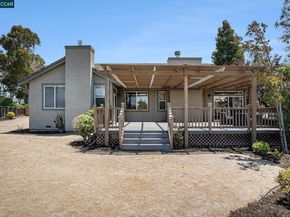 121 St Nazaire Ct, Martinez CA 94553