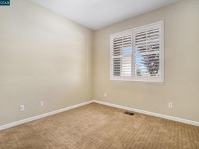 121 St Nazaire Ct, Martinez CA 94553