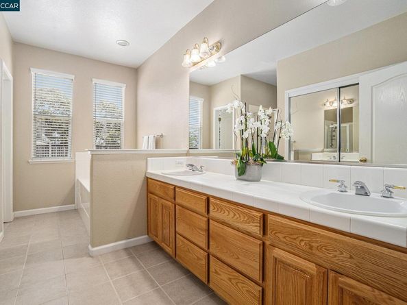 121 St Nazaire Ct, Martinez CA 94553