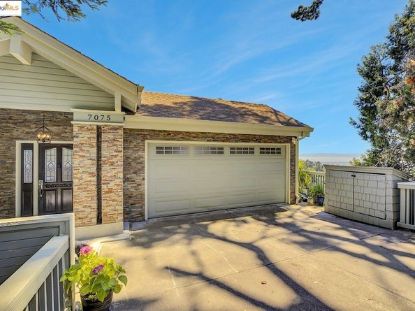 7075 Elverton Dr, Oakland CA 94611