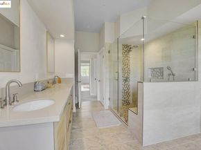 7075 Elverton Dr, Oakland CA 94611