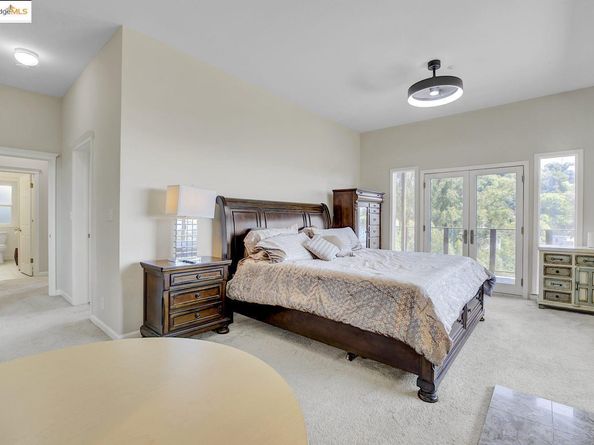 7075 Elverton Dr, Oakland CA 94611