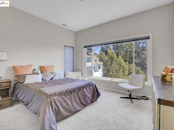 7075 Elverton Dr, Oakland CA 94611
