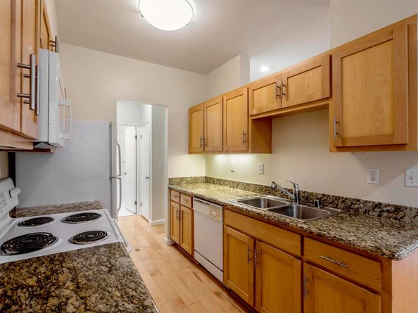 59 Marina Lakes Dr, Richmond CA 94804