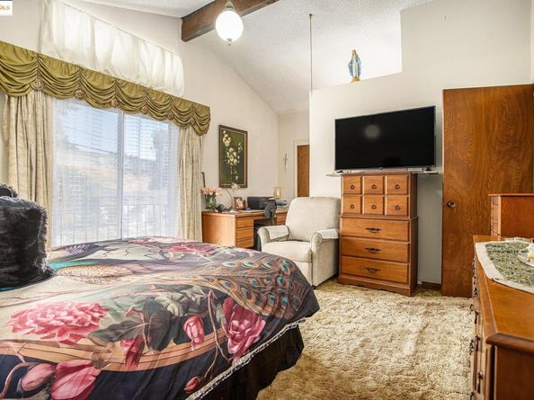 836 Hawthorne Dr, Rodeo CA 94572