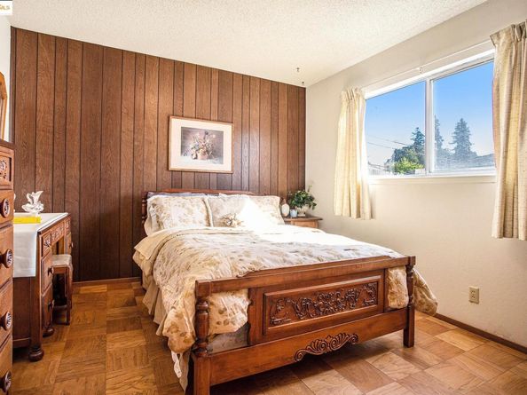 836 Hawthorne Dr, Rodeo CA 94572