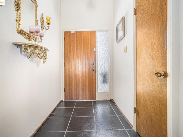 836 Hawthorne Dr, Rodeo CA 94572