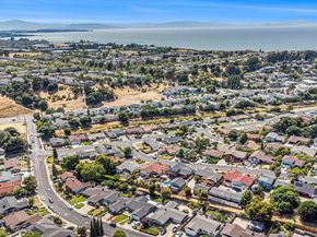 836 Hawthorne Dr, Rodeo CA 94572