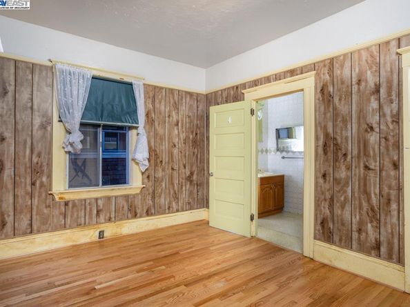 1424 Walnut St, Alameda CA 94501