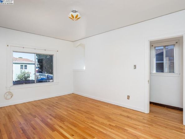 1424 Walnut St, Alameda CA 94501
