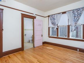 1424 Walnut St, Alameda CA 94501