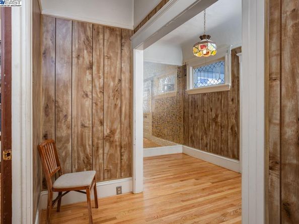 1424 Walnut St, Alameda CA 94501