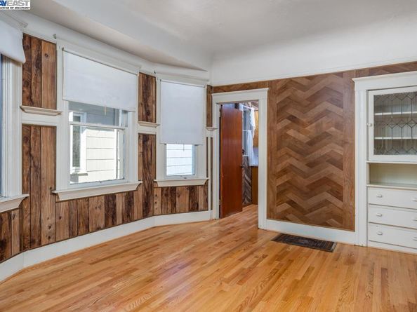 1424 Walnut St, Alameda CA 94501