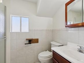 1822 40Th Ave, Oakland CA 94601