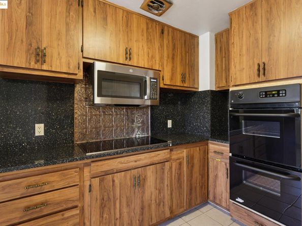 1822 40Th Ave, Oakland CA 94601