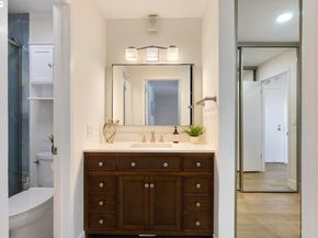 2 Anchor F497, Emeryville CA 94608