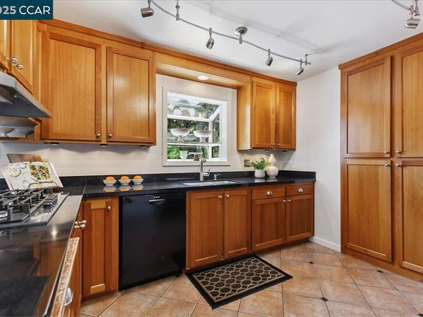 1759 Crescent Dr, Walnut Creek CA 94598