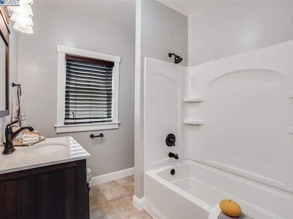 1621 D St, Hayward CA 94541