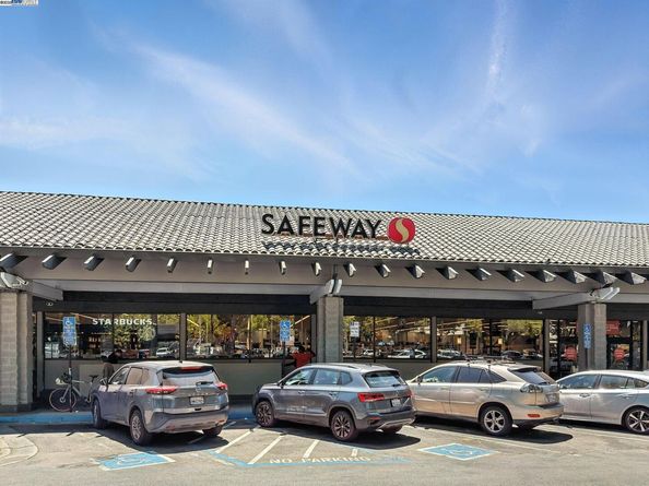 1400 Carpentier St 405, San Leandro CA 94577