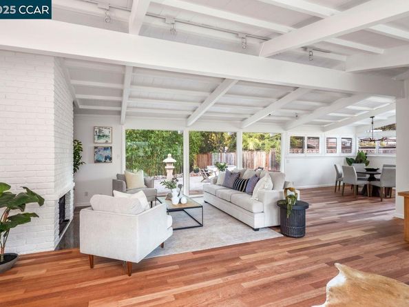 12 Dos Encinas, Orinda CA 94563