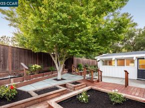 12 Dos Encinas, Orinda CA 94563