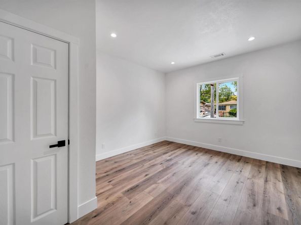 3035 Logan St, Oakland CA 94601
