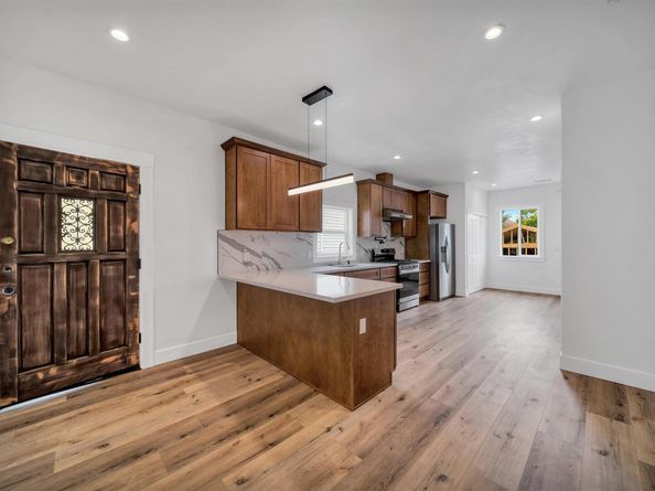 3035 Logan St, Oakland CA 94601