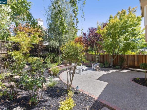 24 Volterra Ct, Danville CA 94526