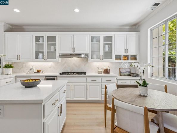 24 Volterra Ct, Danville CA 94526