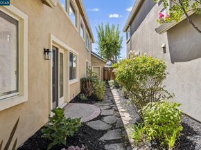 24 Volterra Ct, Danville CA 94526