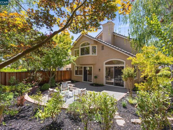 24 Volterra Ct, Danville CA 94526