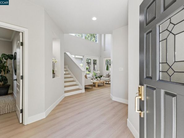 24 Volterra Ct, Danville CA 94526