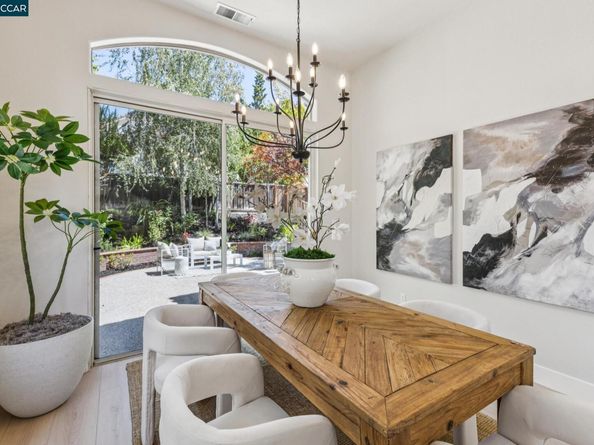 24 Volterra Ct, Danville CA 94526