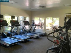 150 Shoreline Ct, Richmond CA 94804