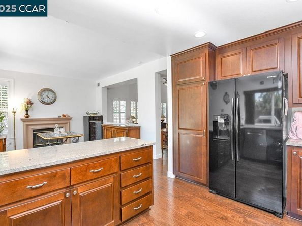 415 Orchard View Ave, Martinez CA 94553