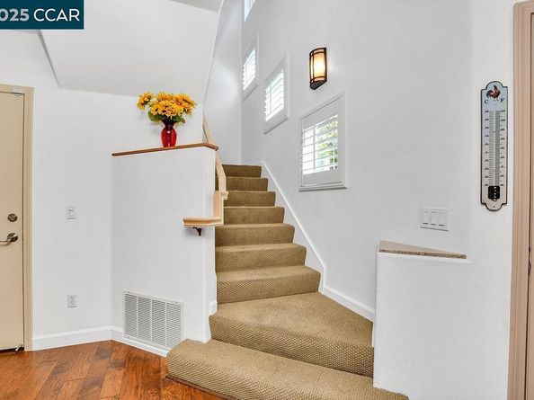 415 Orchard View Ave, Martinez CA 94553