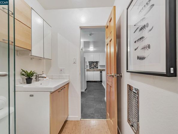 455 Crescent St 207, Oakland CA 94610
