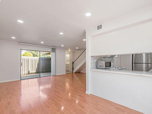21091 Red Fir Ct, Cupertino CA 95014