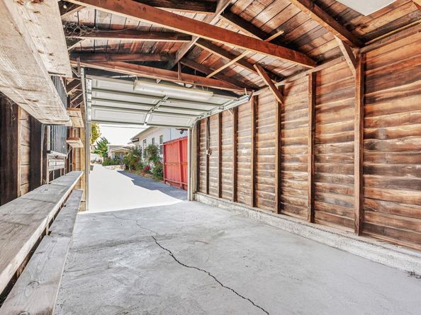 2827 Bartlett St, Oakland CA 94602