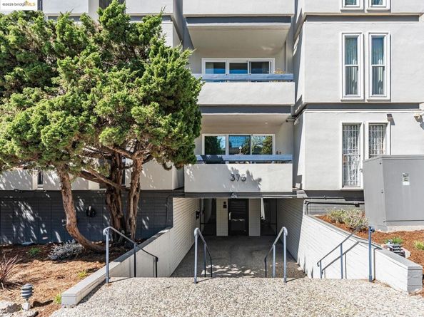375 Jayne Avenue 106, Oakland CA 94610