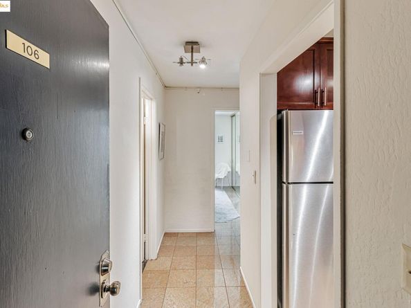 375 Jayne Avenue 106, Oakland CA 94610
